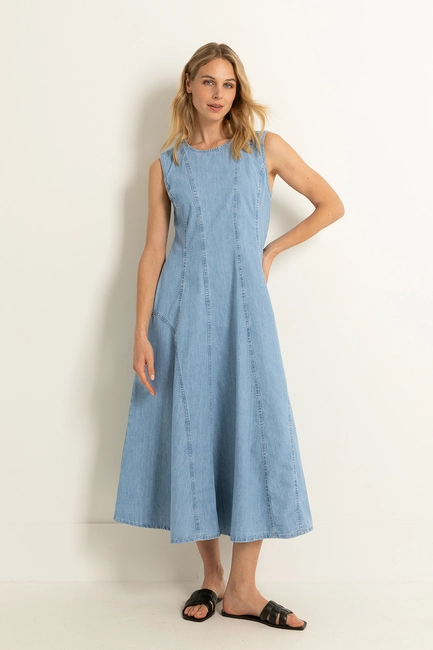 Mouwloze jurk van denim